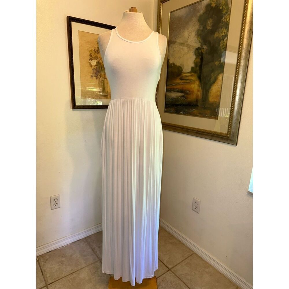 NWT Sleeveless White Maxi Dress w/ Pockets - Classic Summer Essential Size Med